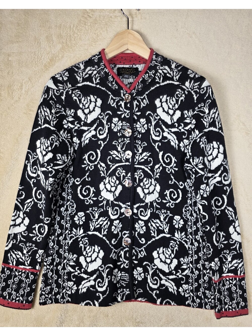 Vintage Icelandic Designs Wool Cardigan Sweater Women’s Size Medium Pre-owned